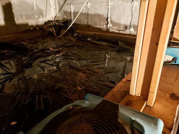 Crawlspace Water Cleanup in Sterling